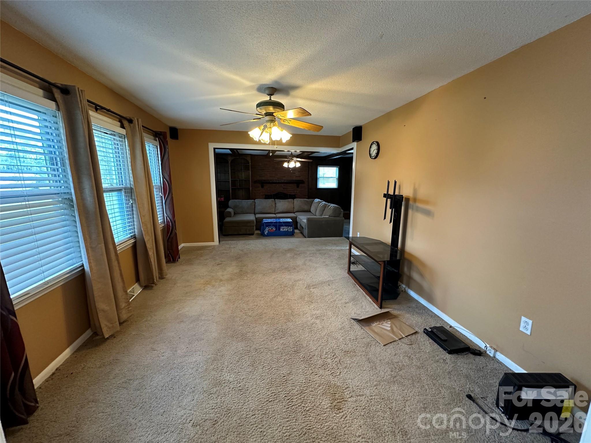 3999 Harrisburg Drive