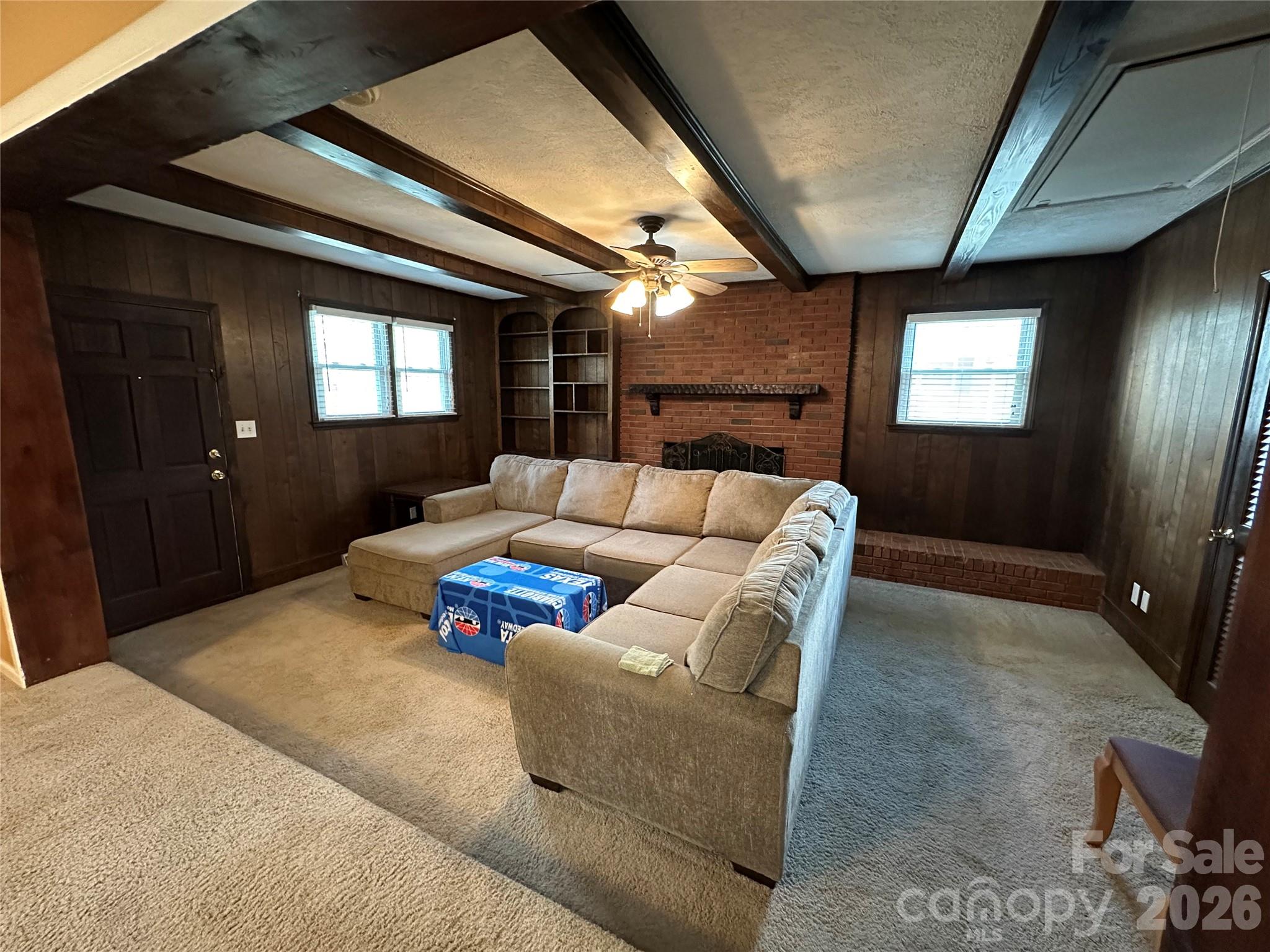 3999 Harrisburg Drive