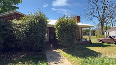 Photo of 1582 Dutch Cove Road, Canton, NC 28716 (MLS # 4373427)