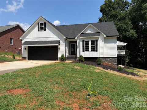 Photo of 1610 Summerlin Place, Newton, NC 28658 (MLS # 4352272)