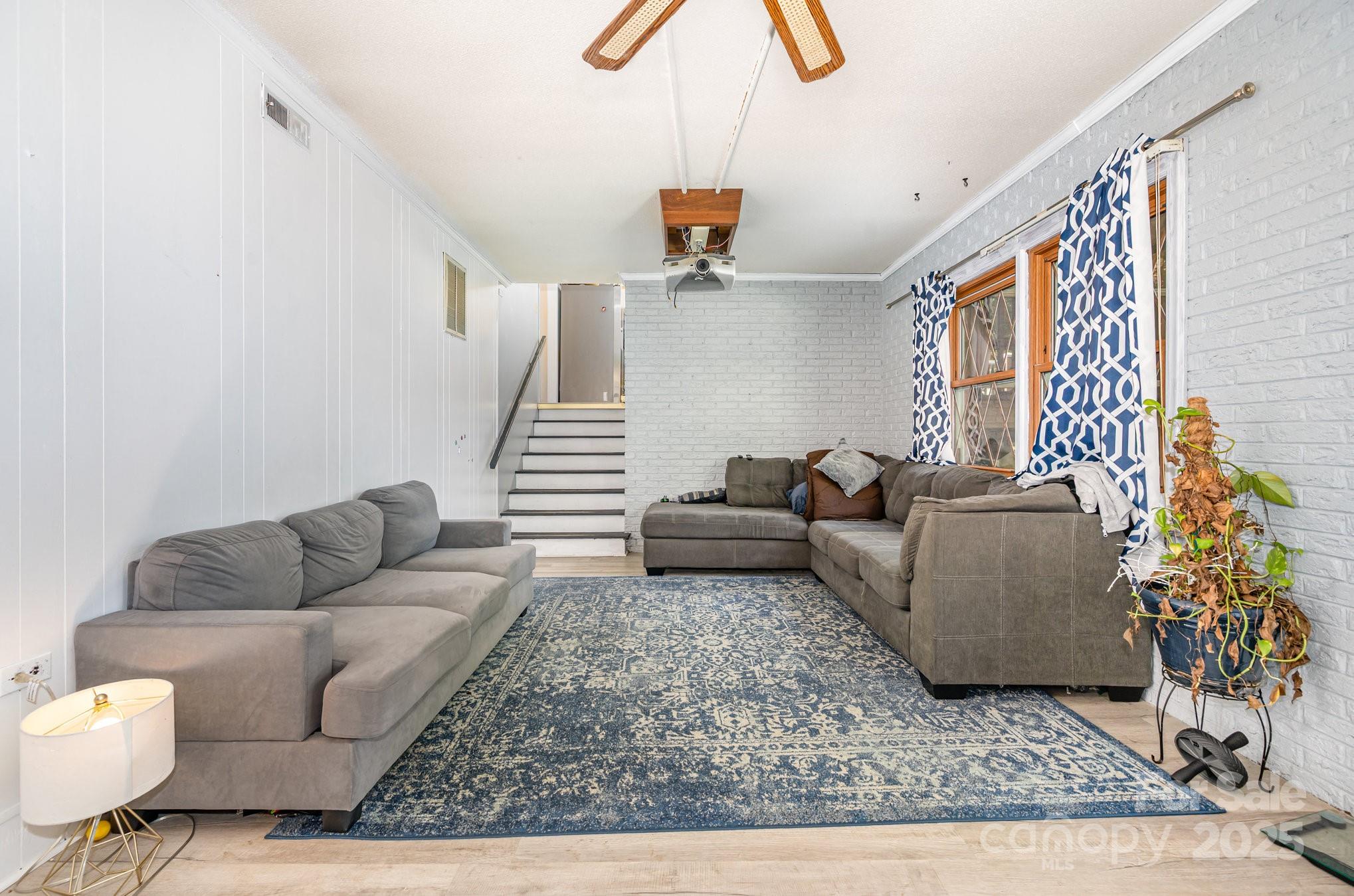 5772 Gettysburg Drive NW