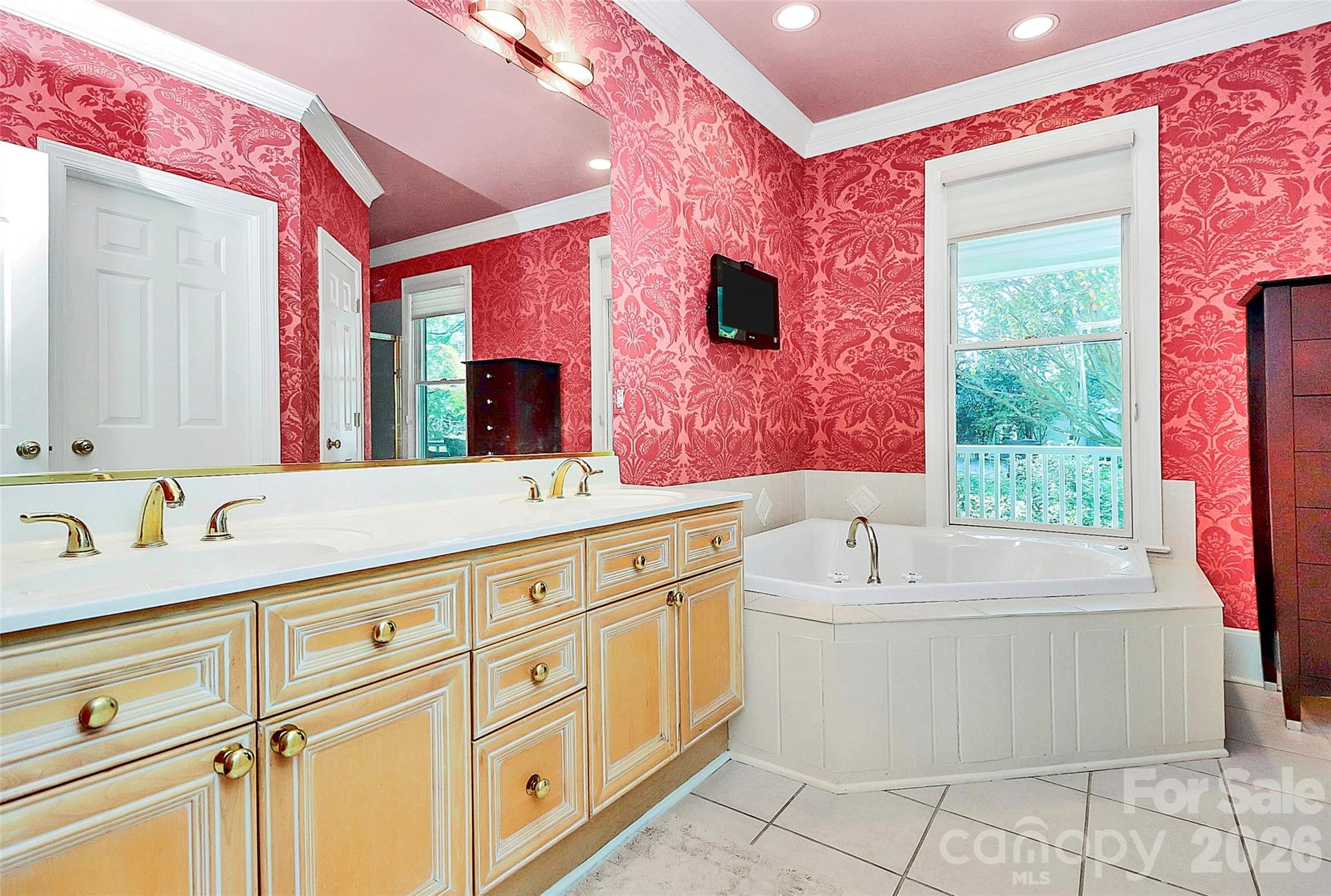 Canterbury Hill - Residential