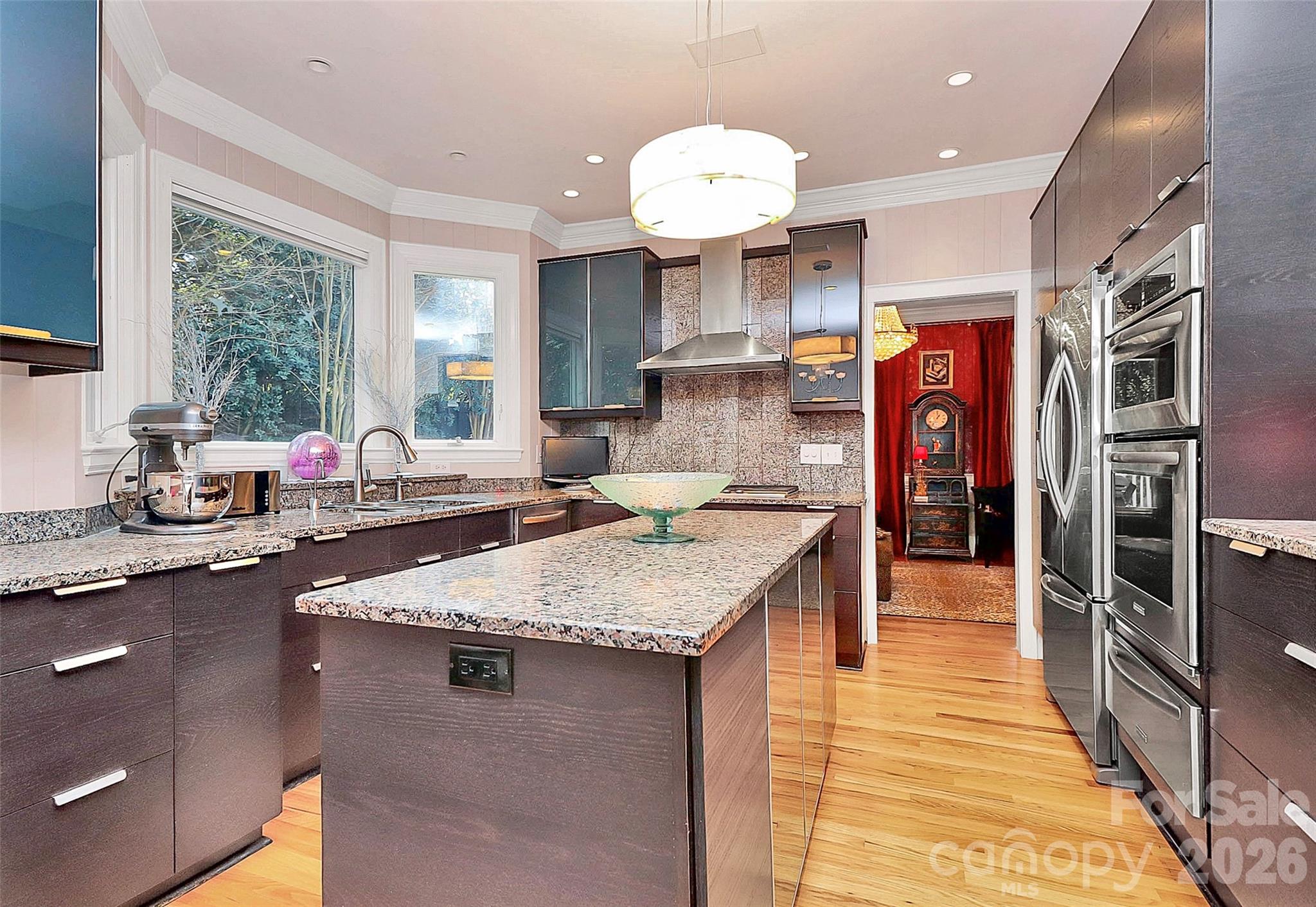 304 S Canterbury Road