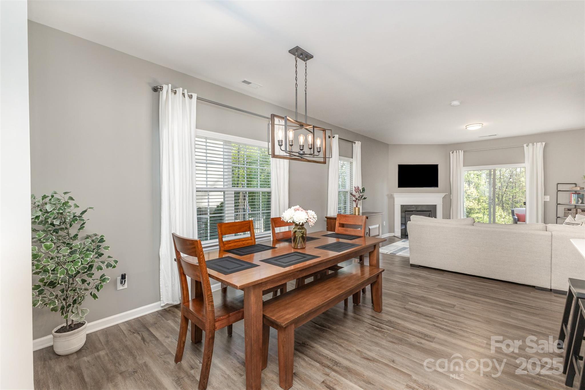 1313 Loggerhead Drive