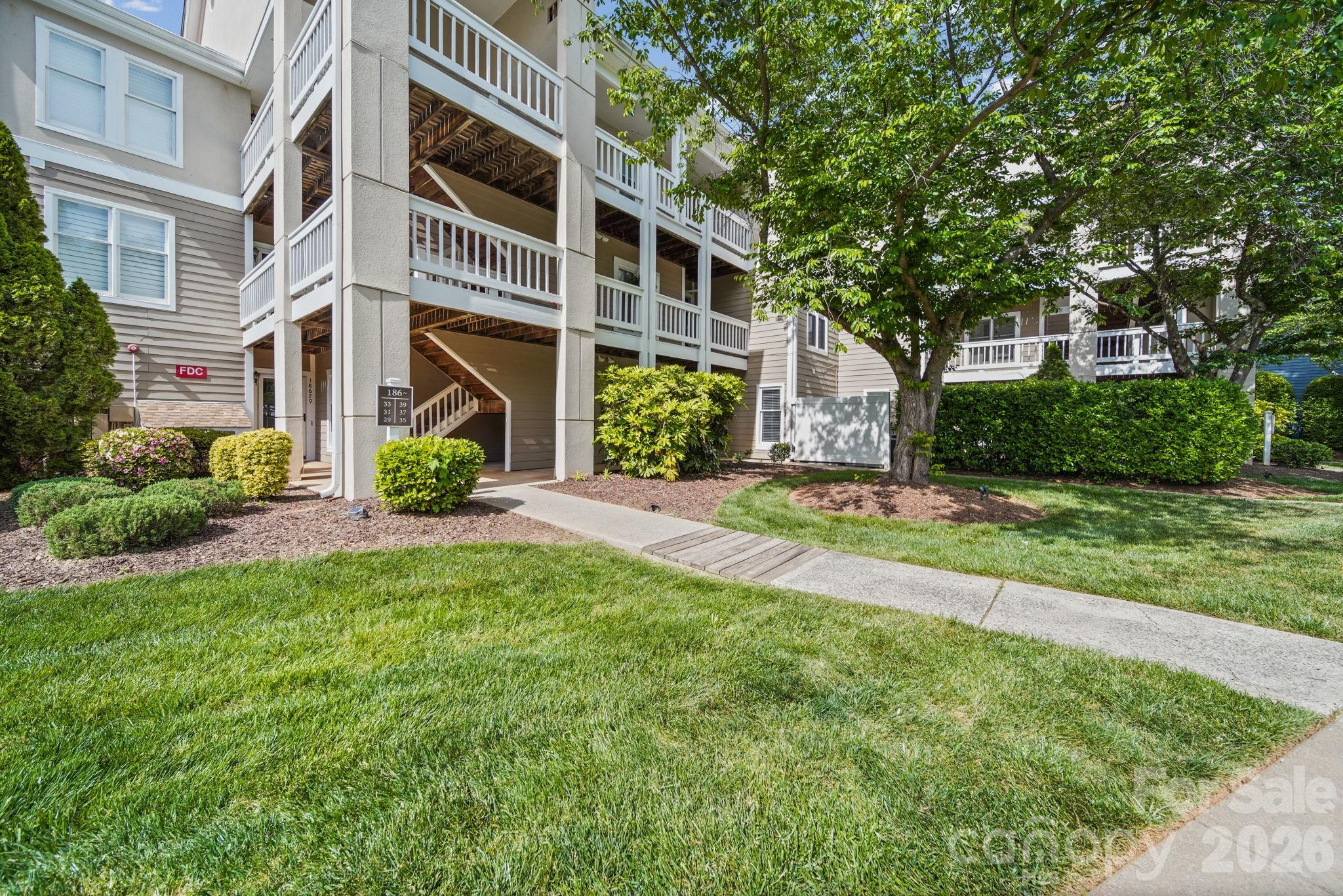 Vineyard Point - Residential
