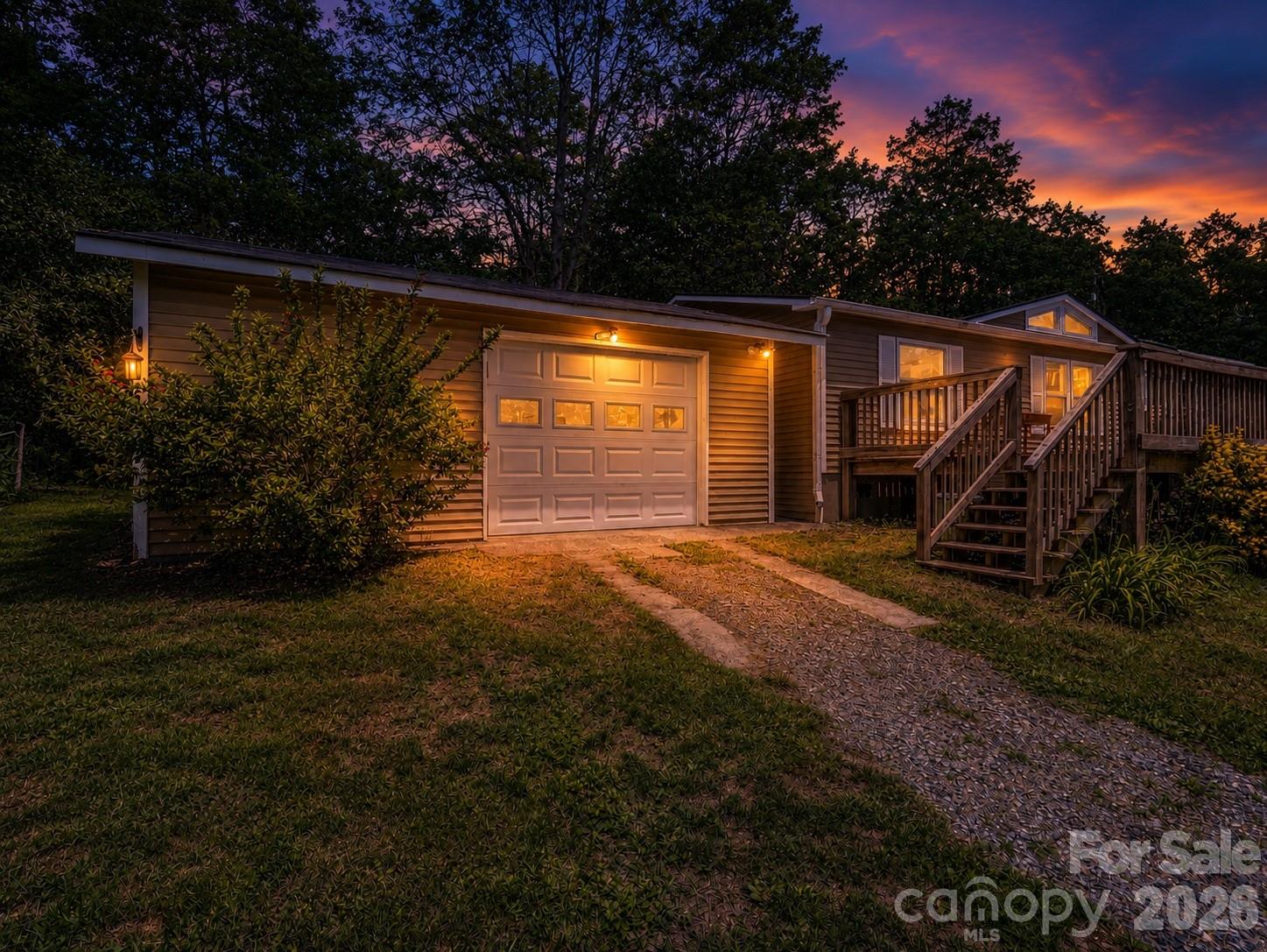11 Charlie Hill Memorial Drive