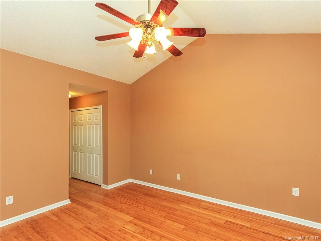 Old Stone Crossing - Residential