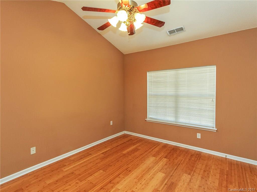 Old Stone Crossing - Residential