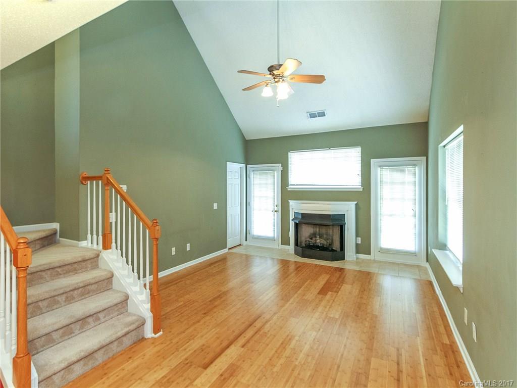 Old Stone Crossing - Residential