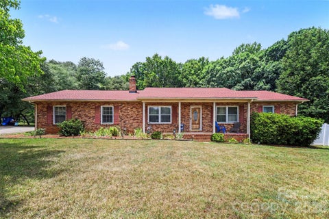 Photo of 888 Sunbeam Drive, Lincolnton, NC 28092 (MLS # 4376118)