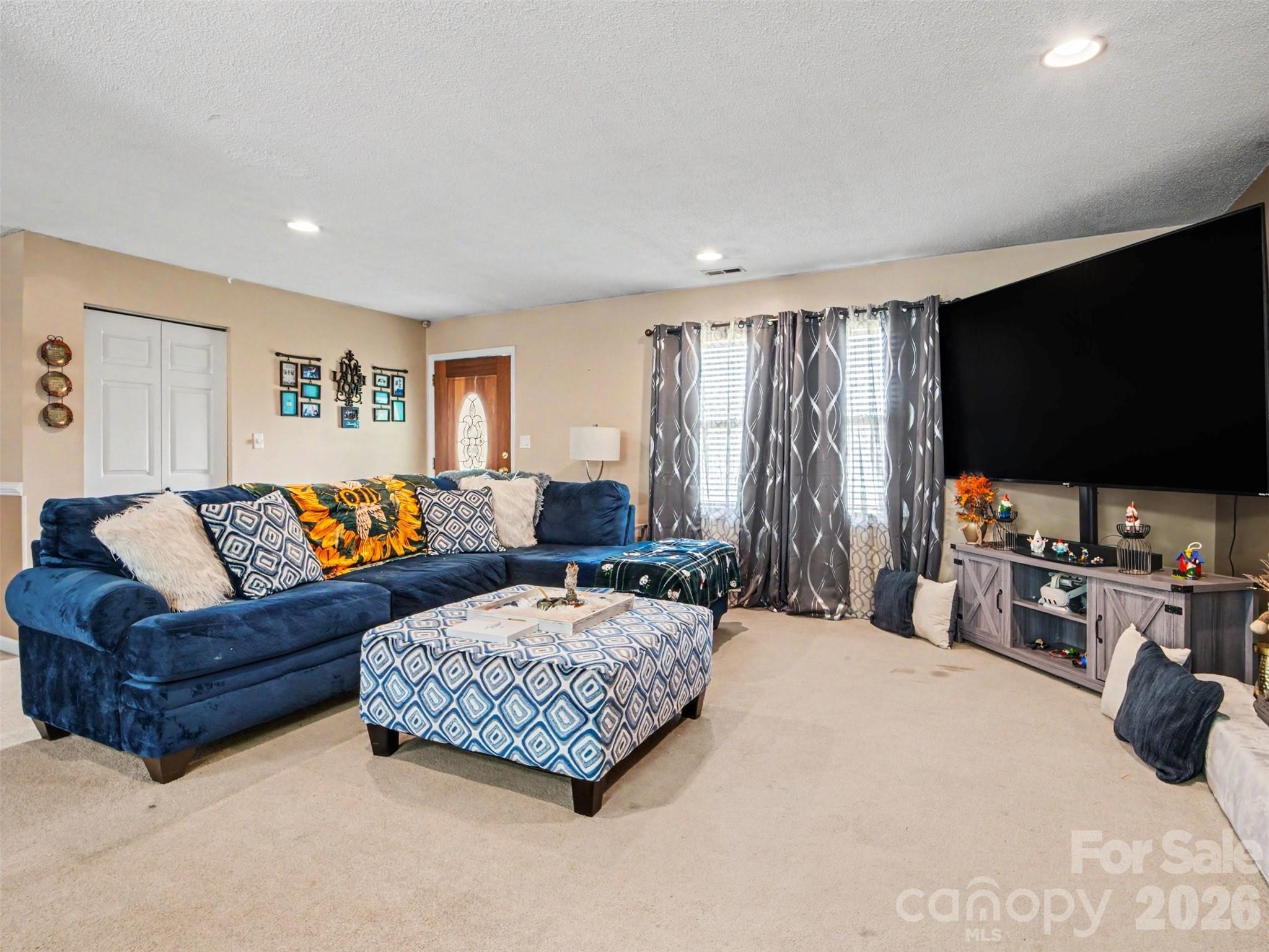 888 Sunbeam Drive