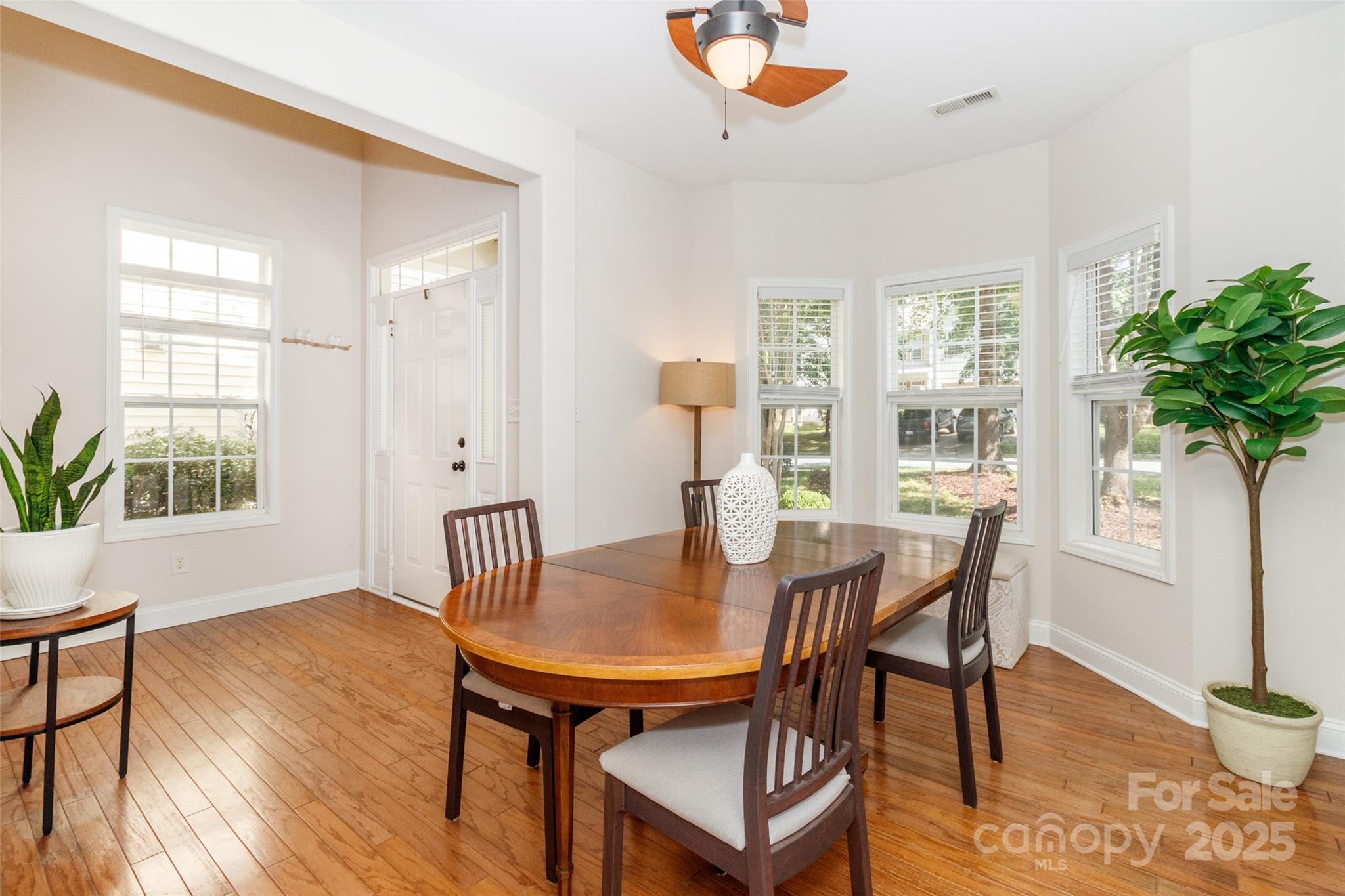 1814 Wilburn Park Lane NW