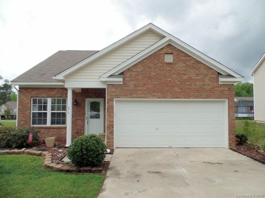 Immaculate 4Br/2.5BA brick & vinyl home on landscaped lot near schools & I-77. This lovely home offers a nice master suite w/large walk-in closet, big kitchen, formal dining room, family room & powder room on the main floor. Upstairs offers 3 more BRs with nice closets and spacious bathroom.  Neighborhood affords luxury living with green spaces with ponds, clubhouse, community pool and is in USDA eligible area.