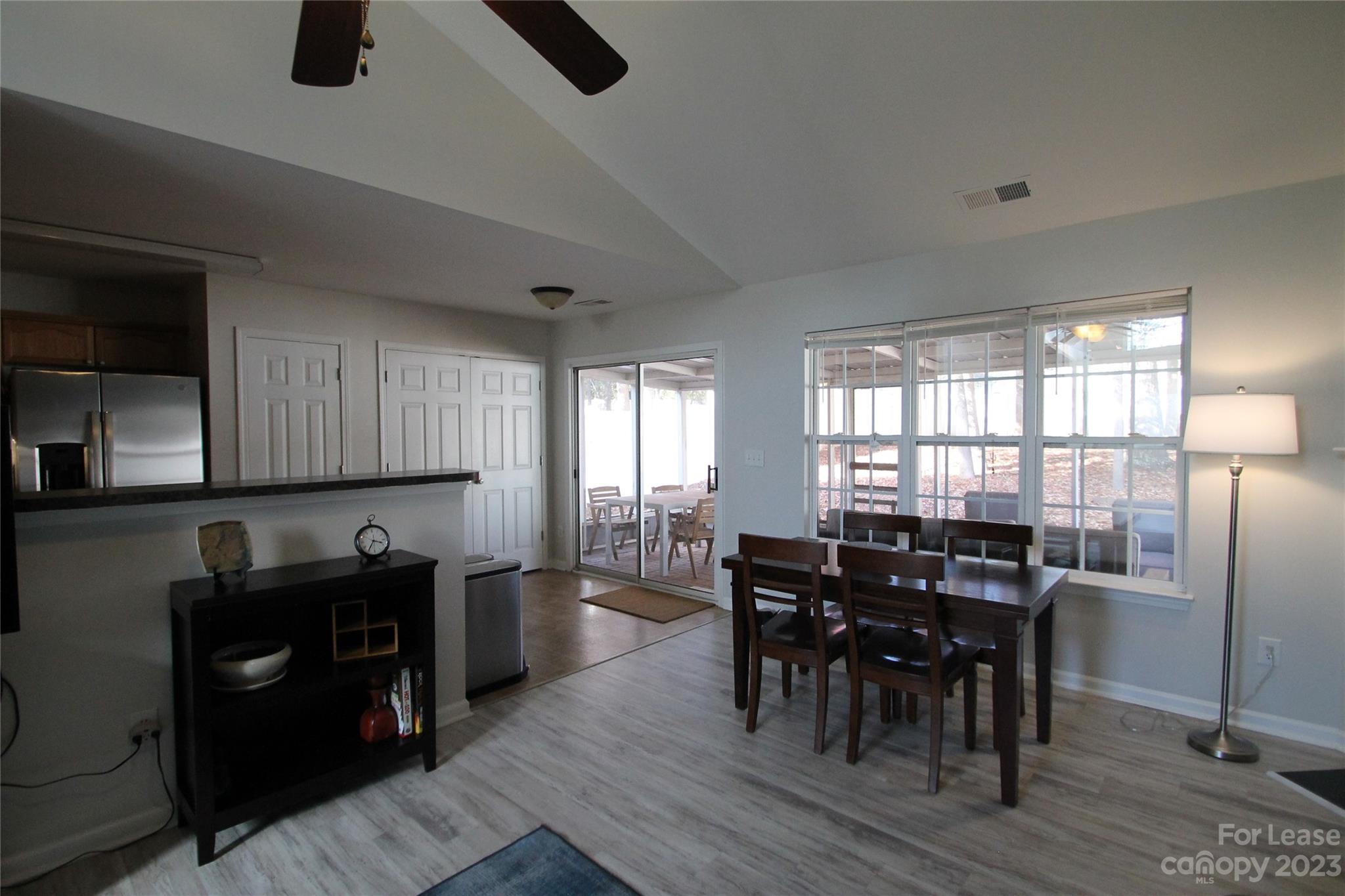 Longview Oaks - Residential Lease