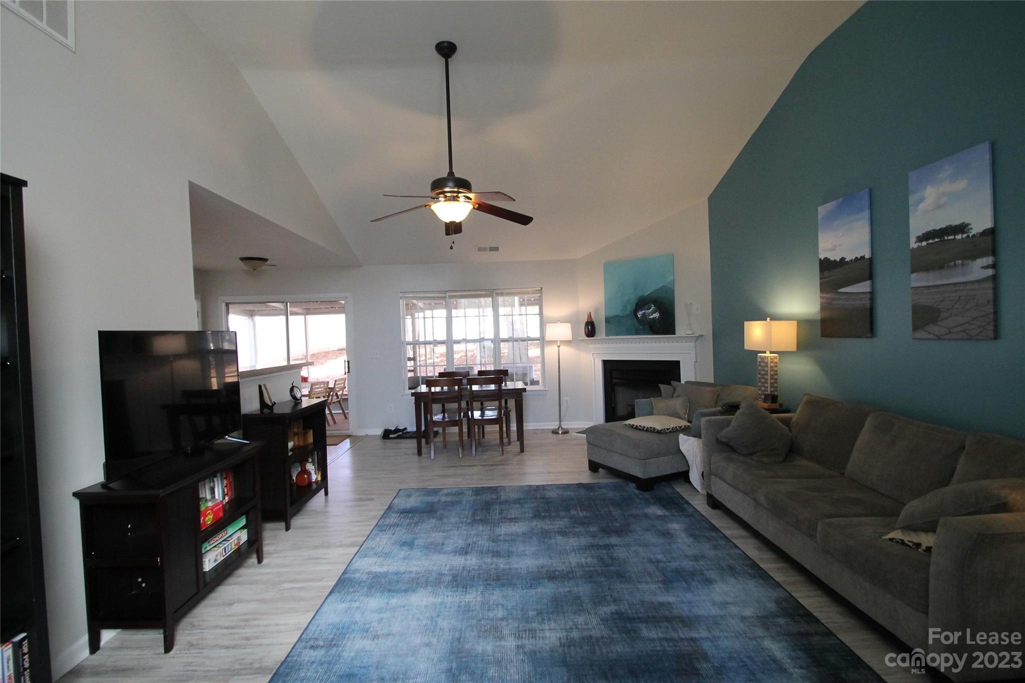 Longview Oaks - Residential Lease