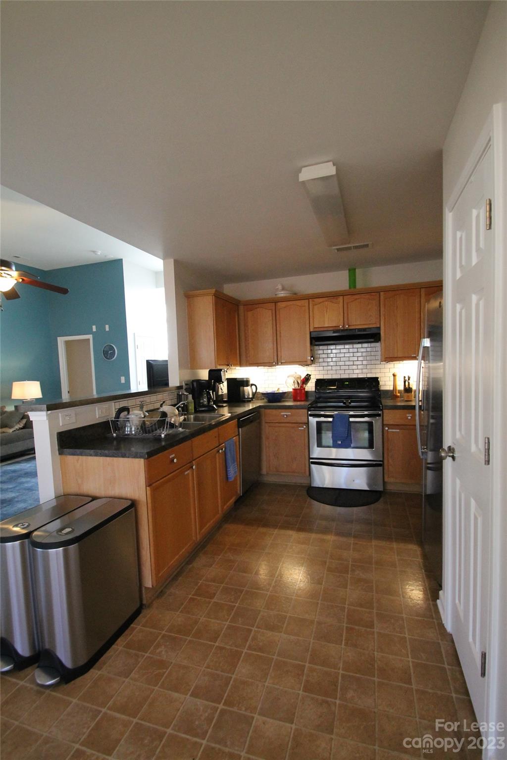 Longview Oaks - Residential Lease