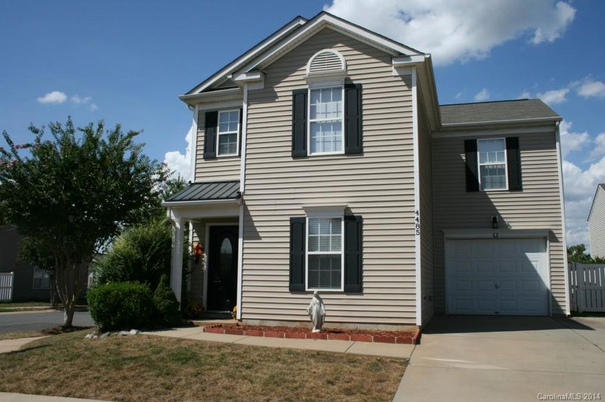 This adorable home has 3 bedrooms, a loft & 2.5 baths! Well Maintained! The Kit has a gorgeous backsplash, new dishwasher & new microwave, tile floor, and opens up to the spacious great room.  Beautiful hexagonal window at the entrance. Formal dining area w/beautiful oil rubbed bronze light fixture & breakfast bar area.  The large master suite has a walk-in closet & an oversize shower.  Nice sized secondary bedrooms & large loft for more entertaining.  Great backyard w/privacy fence.  Low taxes!