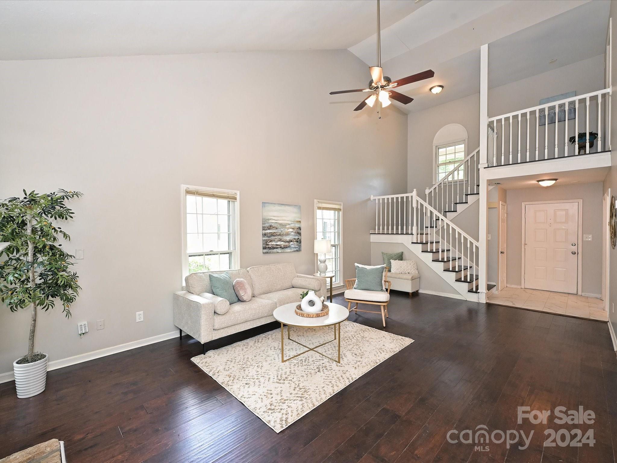 Renaissance On Carmel - Residential