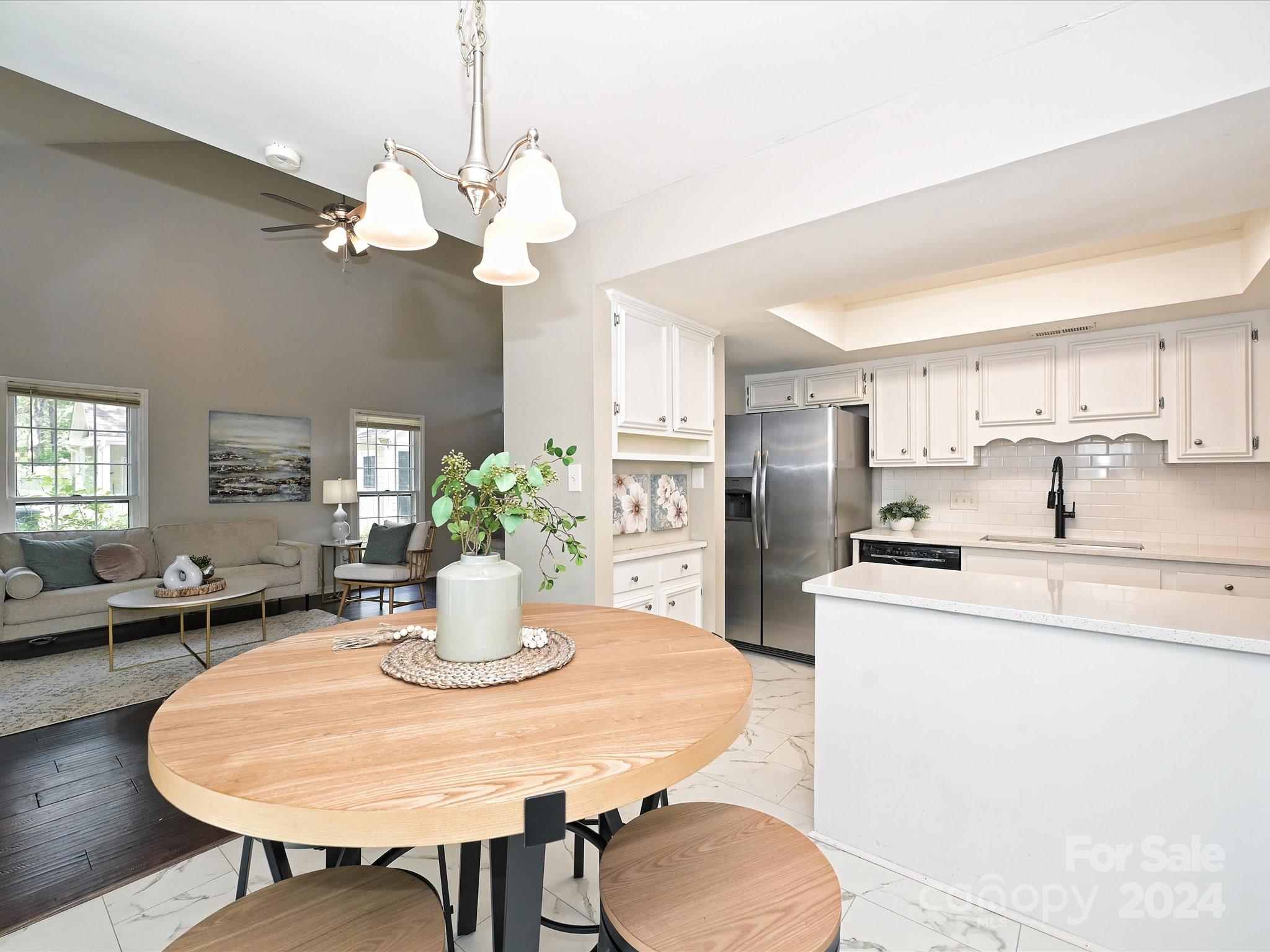 Renaissance On Carmel - Residential