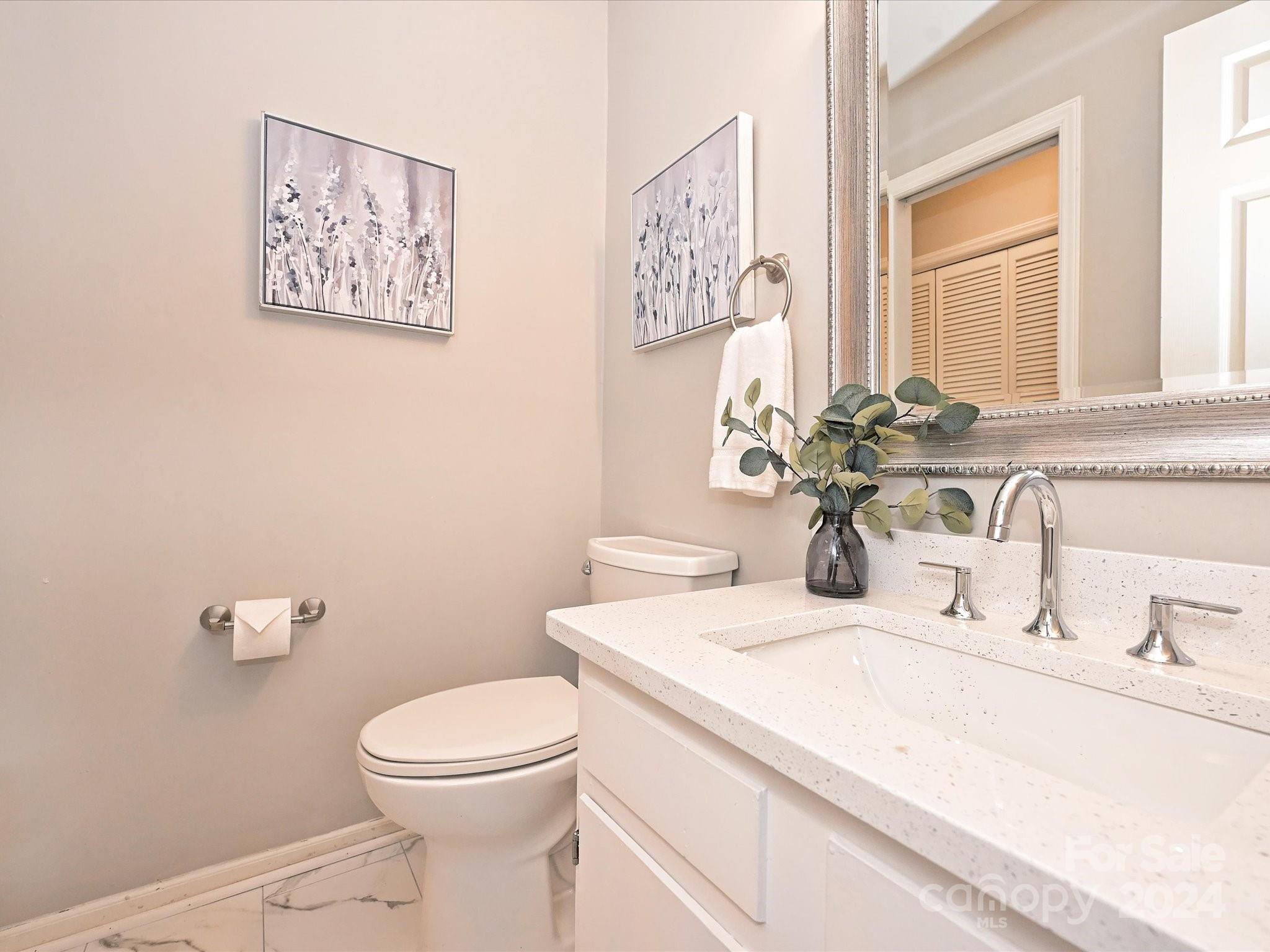 Renaissance On Carmel - Residential