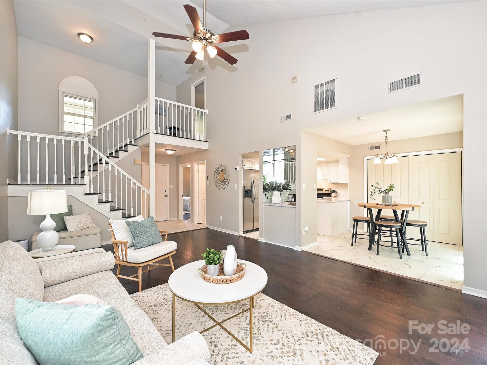 Renaissance On Carmel - Residential