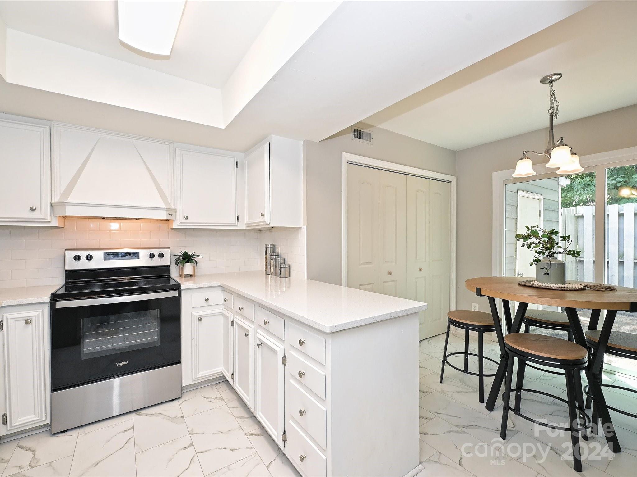 Renaissance On Carmel - Residential