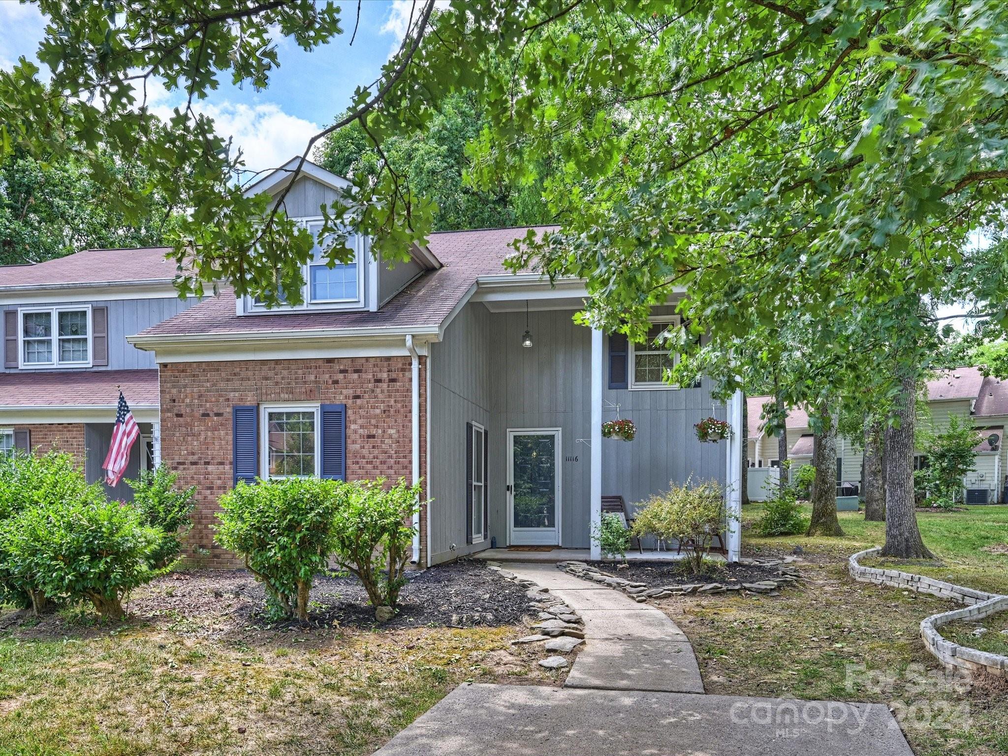 Renaissance On Carmel - Residential