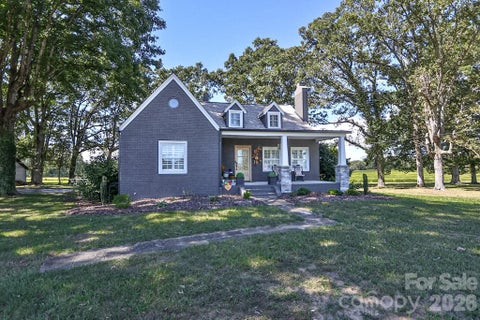 Photo of 2659 US Highway 21 Highway, Hamptonville, NC 27020 (MLS # 4428332)