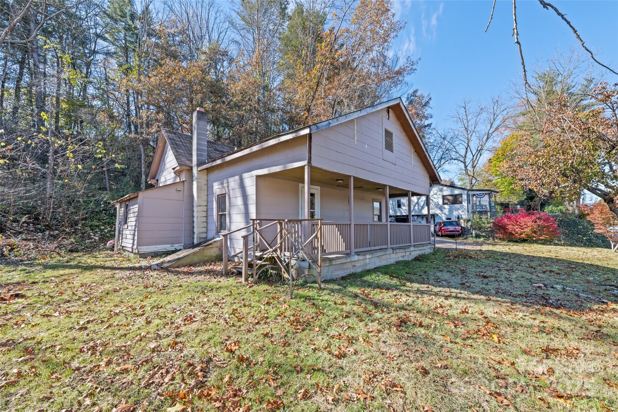 8063 Carolina Boulevard