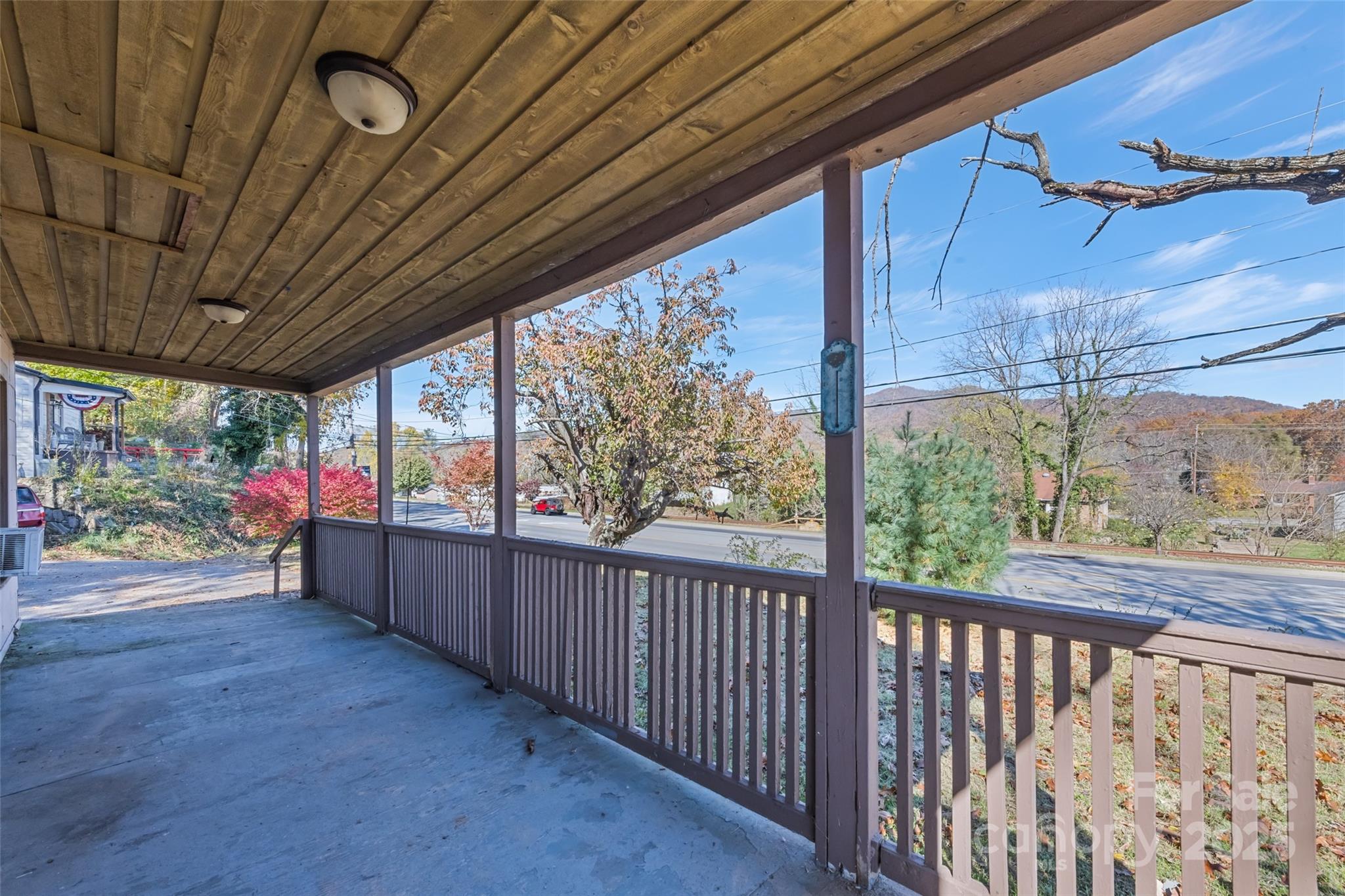 8063 Carolina Boulevard