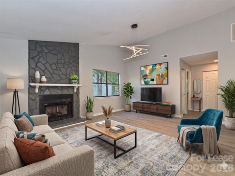 Photo of 633 Pennwood Lane, Charlotte, NC 28215 (MLS # 4380635)