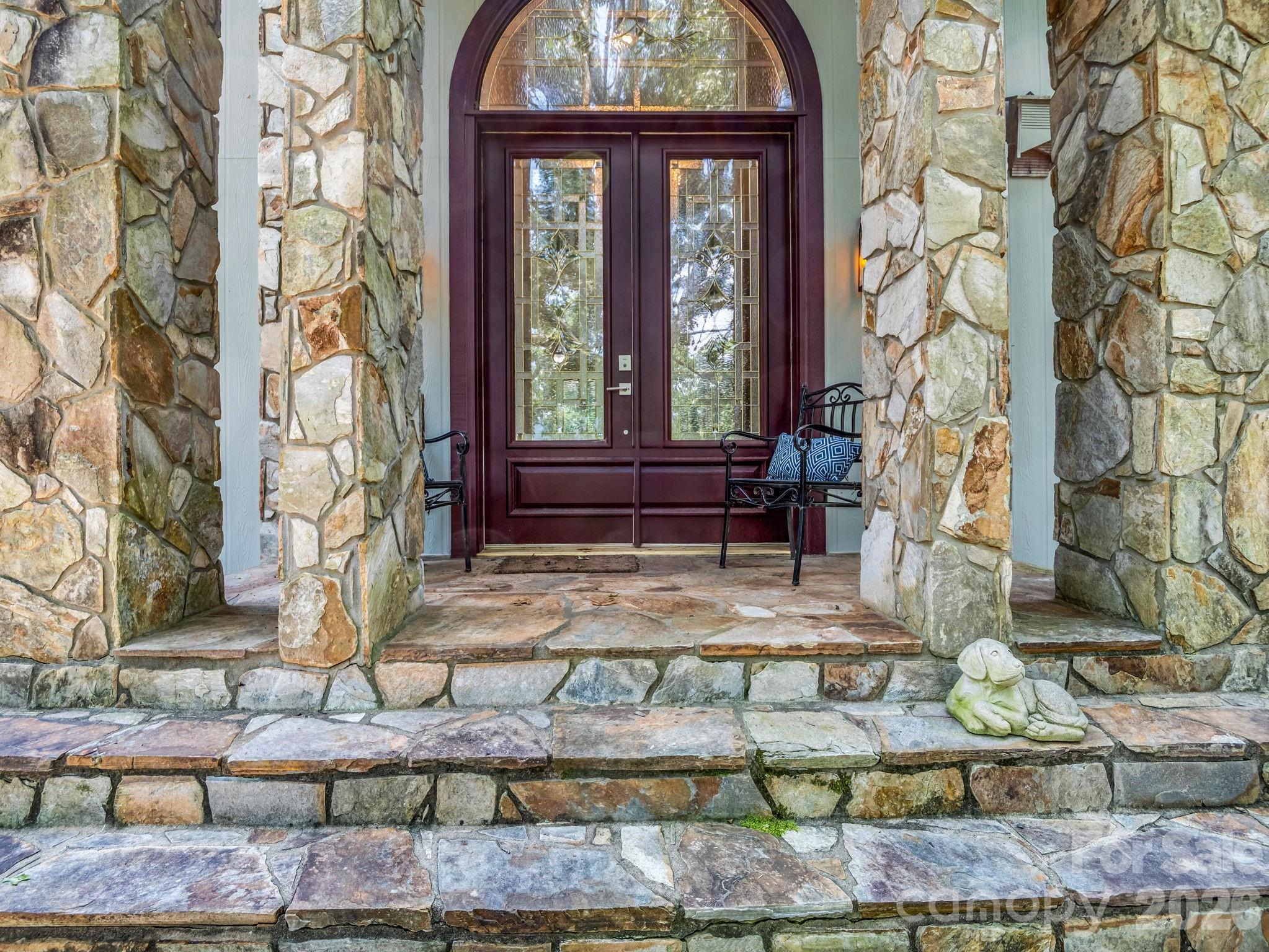 556 Quail Ridge Boulevard