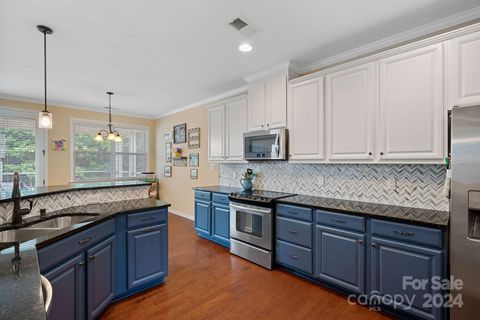 Single Family Residence in Concord NC 3193 Helmsley Court 6.jpg