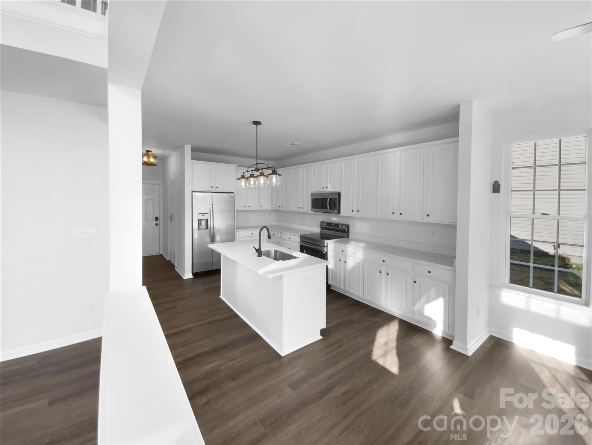 9676 Ravenscroft Lane NW