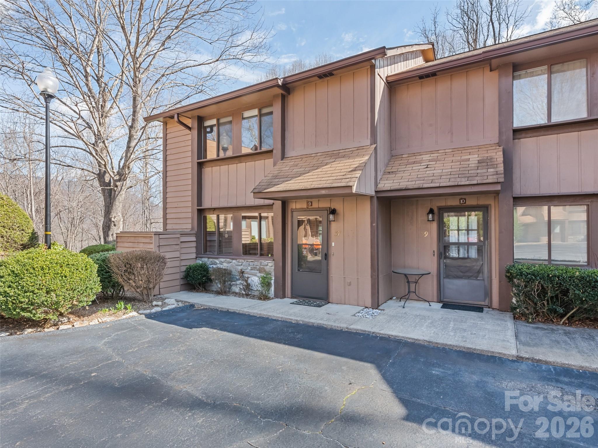 Cedarwood Villas - Residential