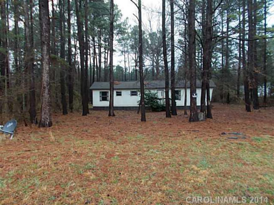 14x56 Virginian 1981 / plus addition, York Co-op. Sold as is. Heated space approximate according to York County records.