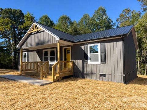 Photo of 1176 Luciano Camilo Drive, Morganton, NC 28655 (MLS # 4428518)