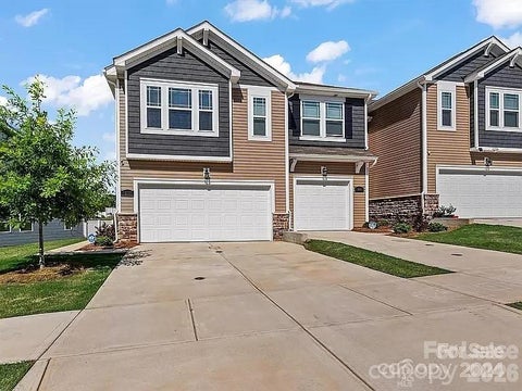 Photo of 1230 Bigelow Street, Charlotte, NC 28269 (MLS # 4419203)