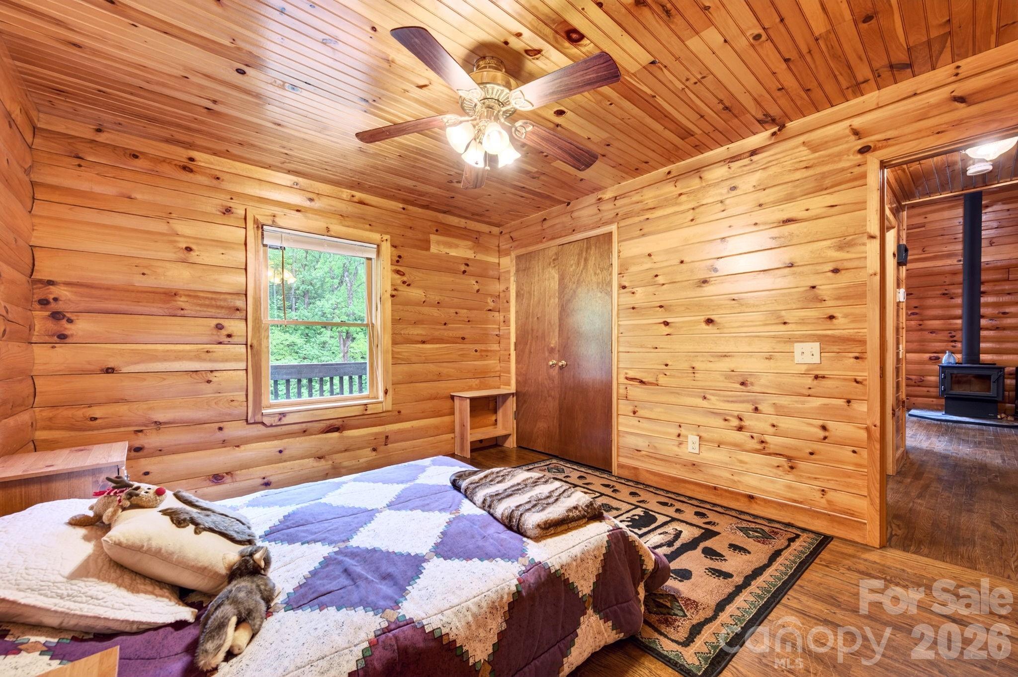 Pinnacle Mountain - Residential
