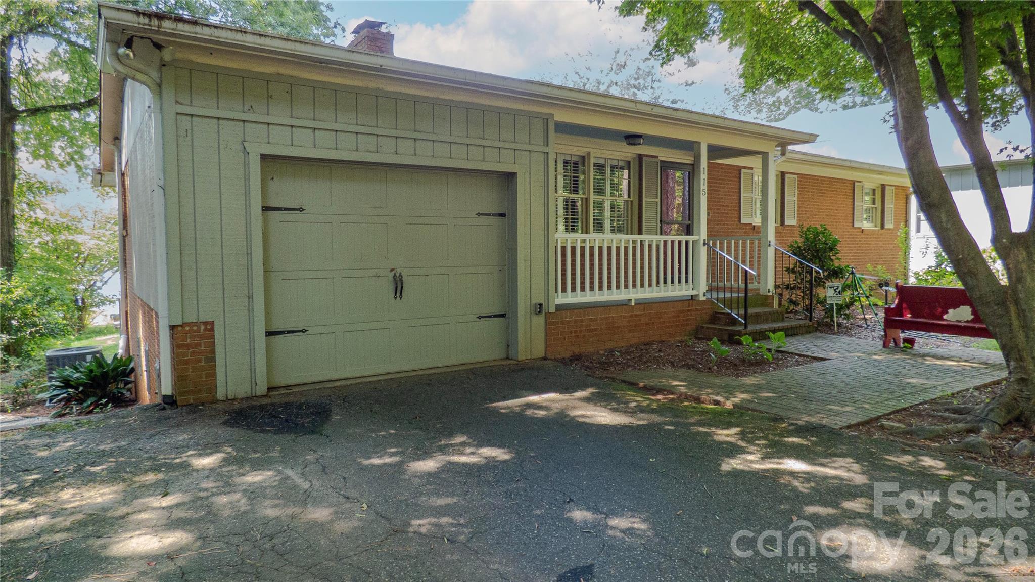 115 Rainbow Lane