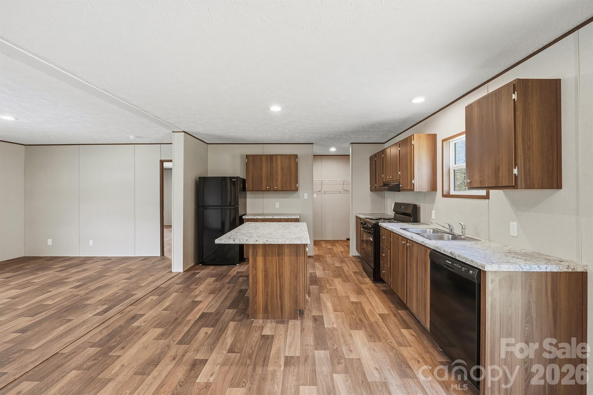 Peaceful Hill - Residential