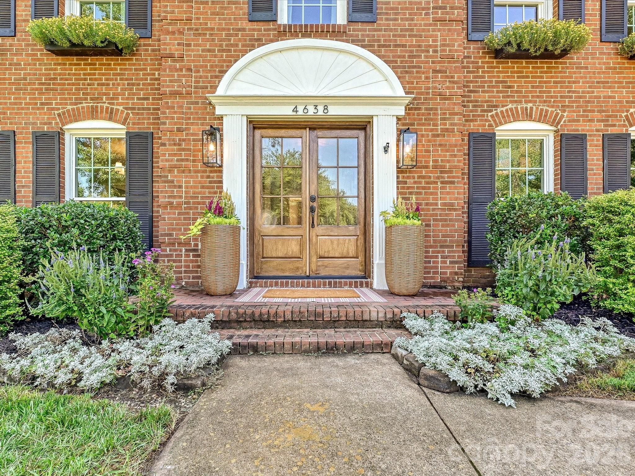 4638 DEANSCROFT Drive