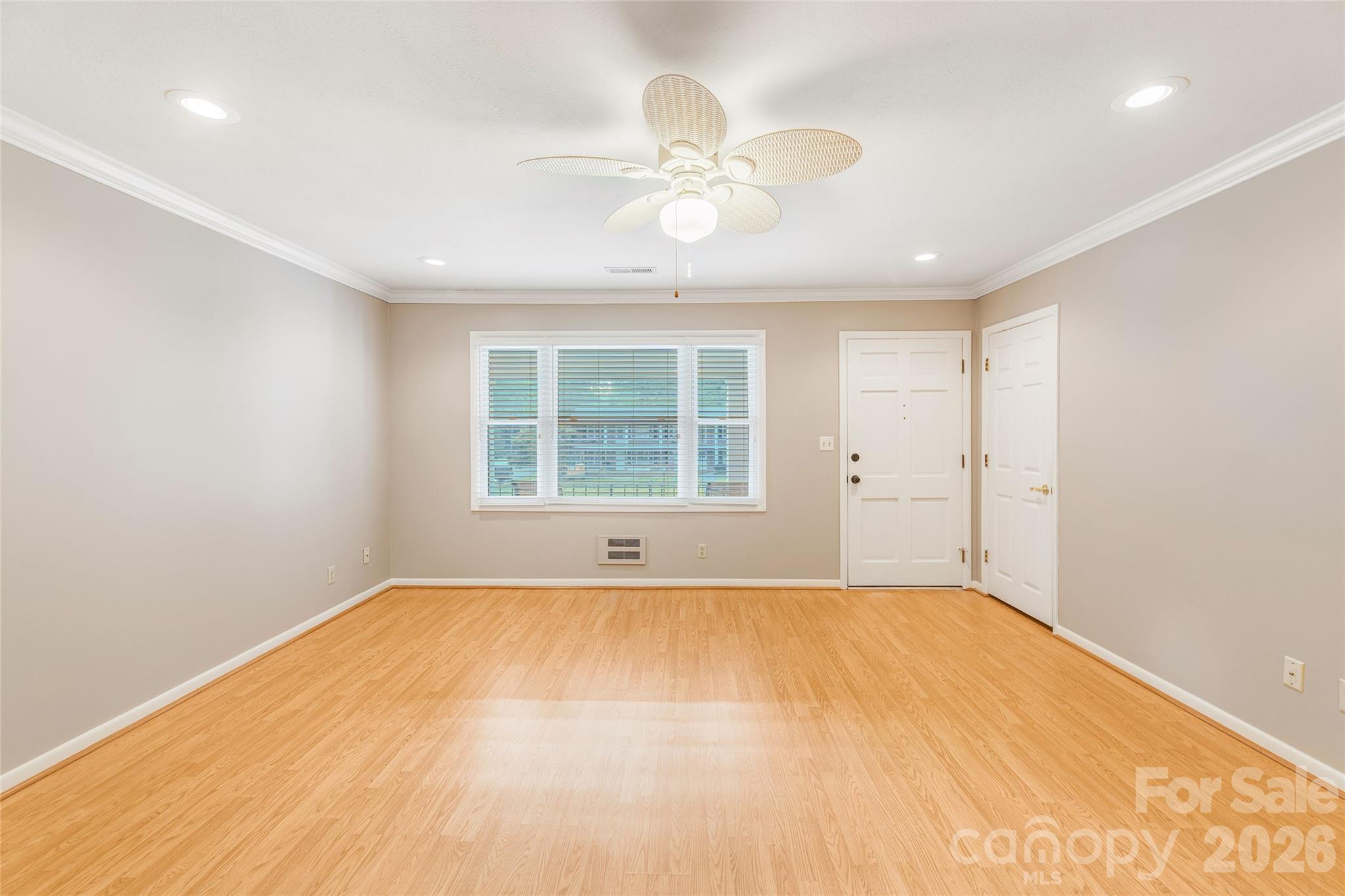 Flat Rock Manor - Residential