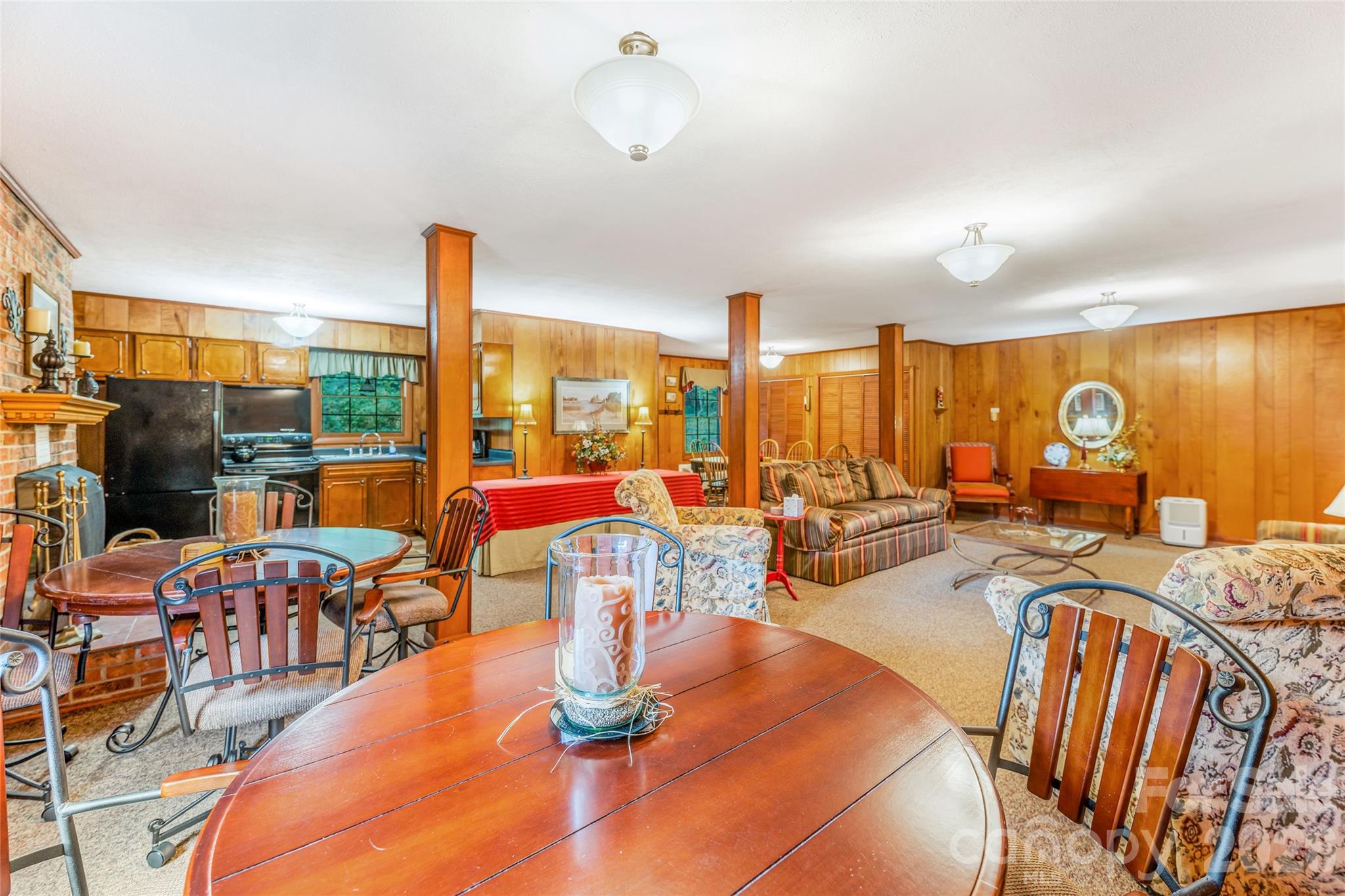 Flat Rock Manor - Residential