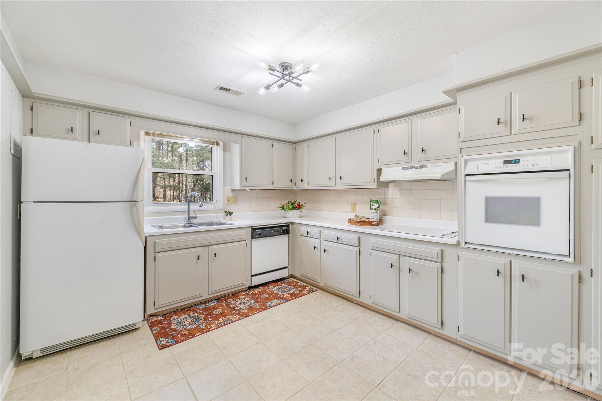 Flat Rock Manor - Residential