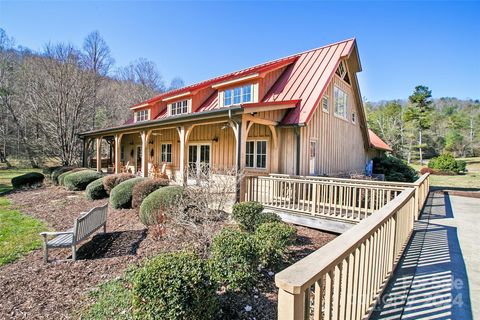 A home in Hendersonville