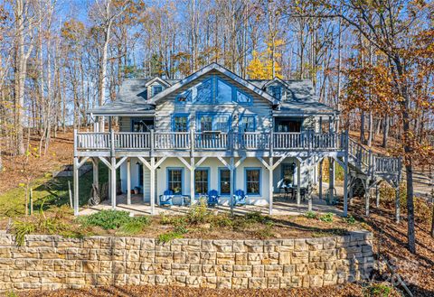 A home in Hendersonville