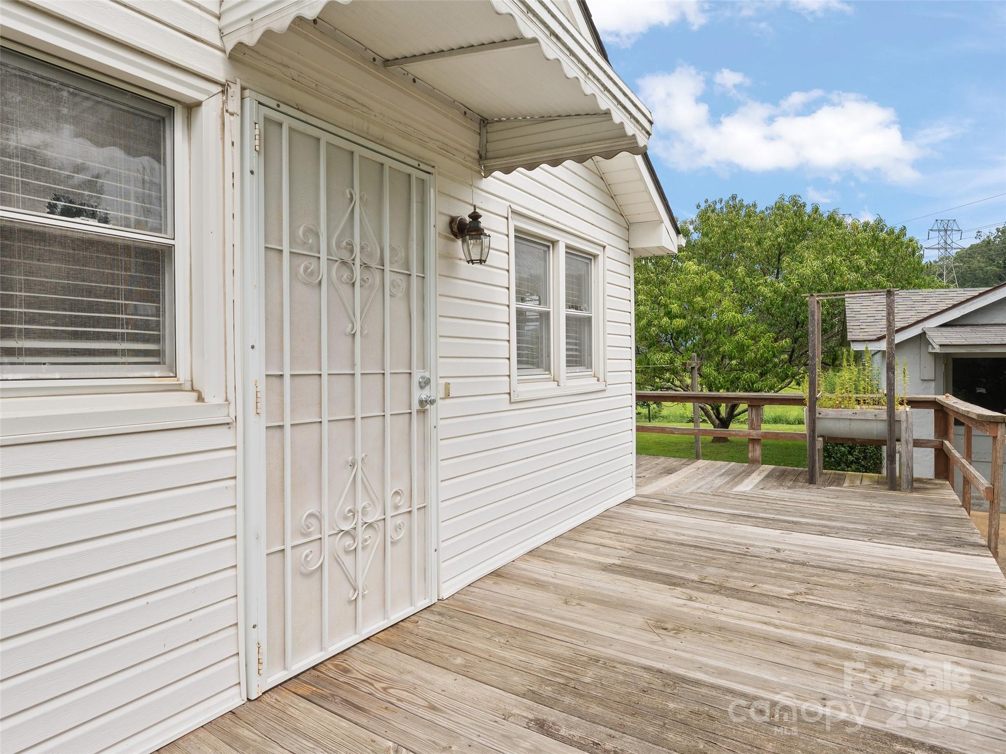 426 Sunset Circle