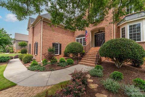 Photo of 16600 Doves Canyon Lane, Charlotte, NC 28278 (MLS # 4047097)