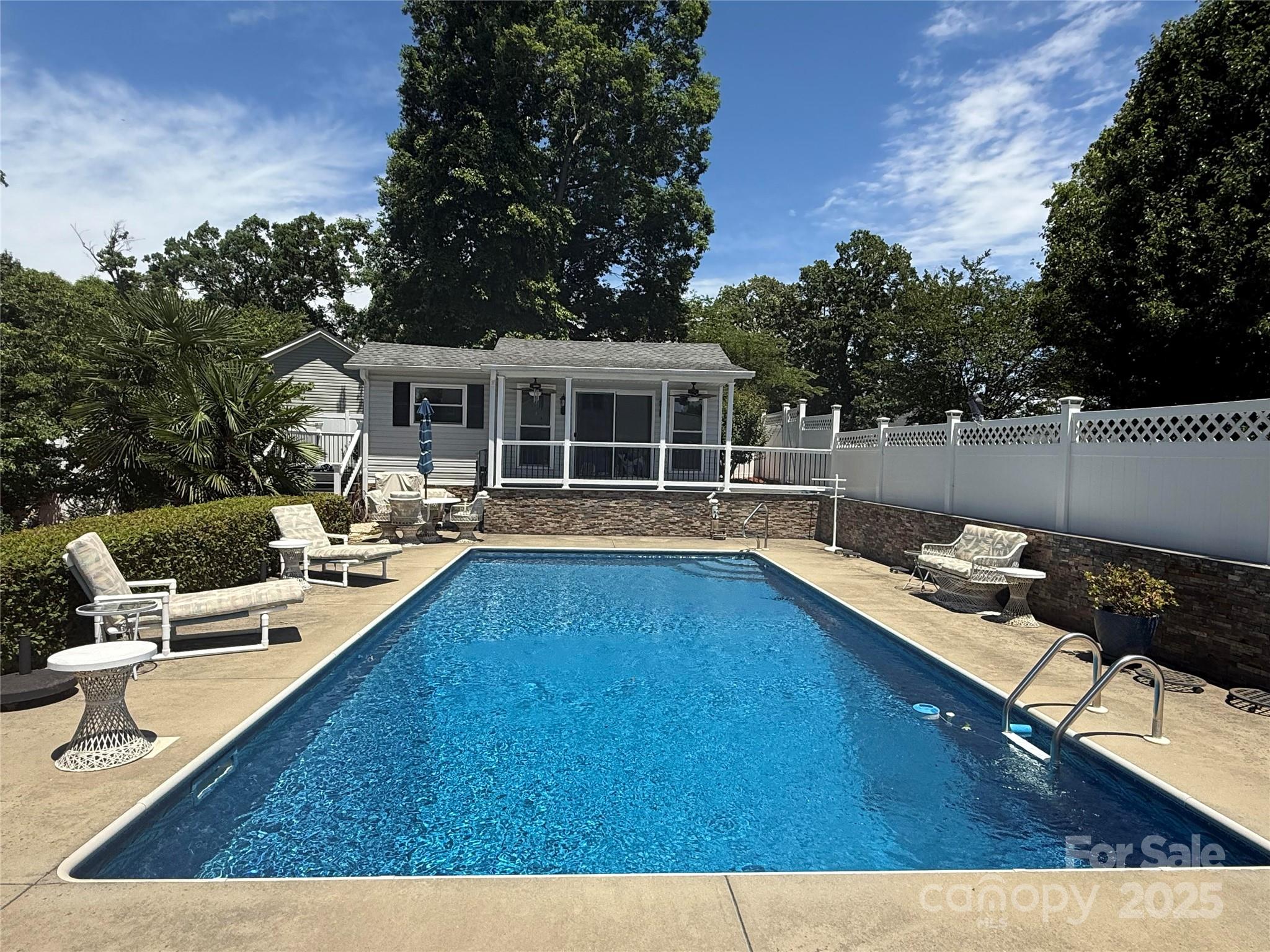 130 Greenwich Drive